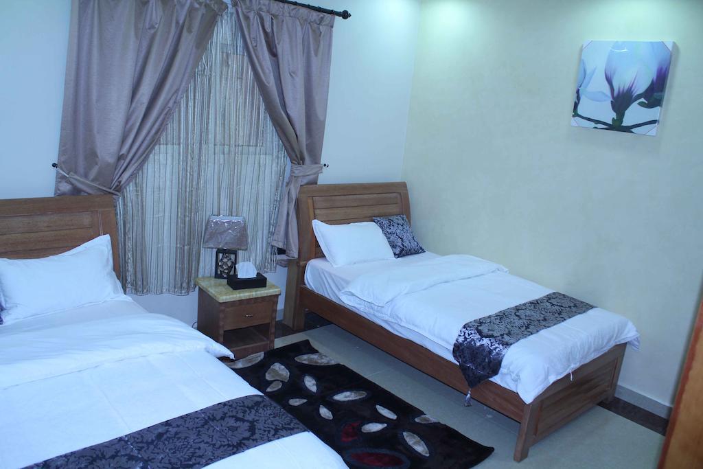 Nozul Al Leqa Apartments Al Kharj Bilik gambar