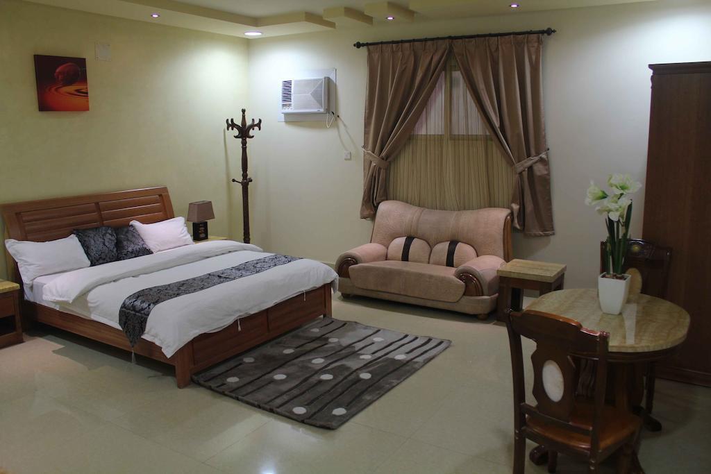 Nozul Al Leqa Apartments Al Kharj Bilik gambar